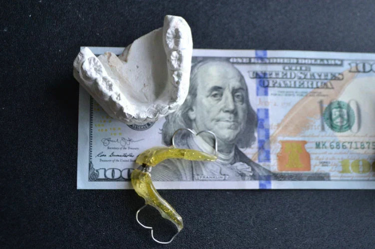 An image representing the cost of retainers