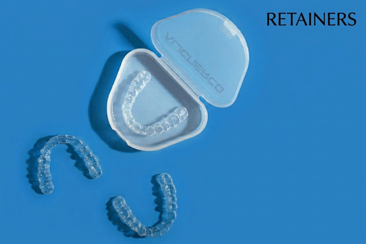 ALIGNERCO clear orthodontic retainer with its storage case