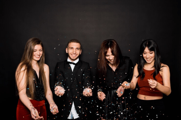 Here's How You Can Plan For a Memorable Prom Night With Aligerco