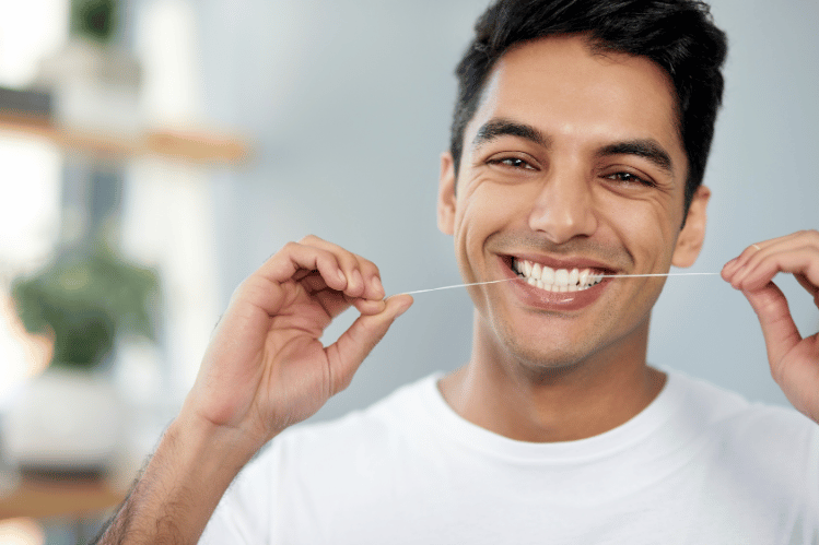 Flossing in Clear Aligners