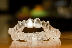 Metal Retainers vs. Clear Retainers: A Detailed Comparison