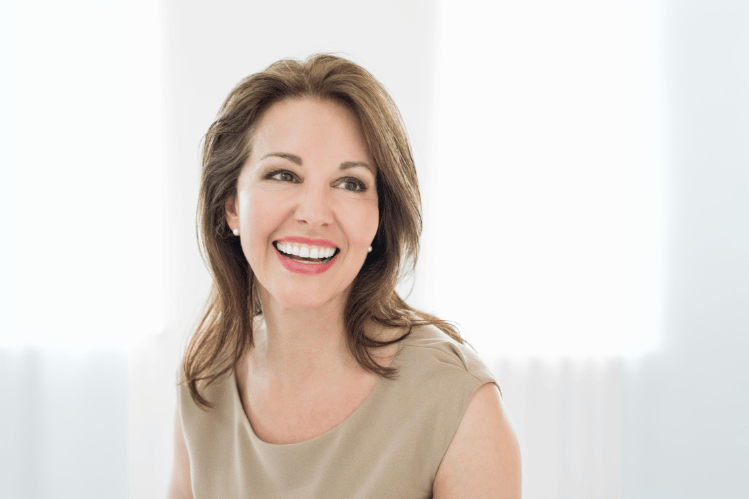 Women looking confident with her dream smile