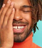 Treats teeth gap without making it obvious